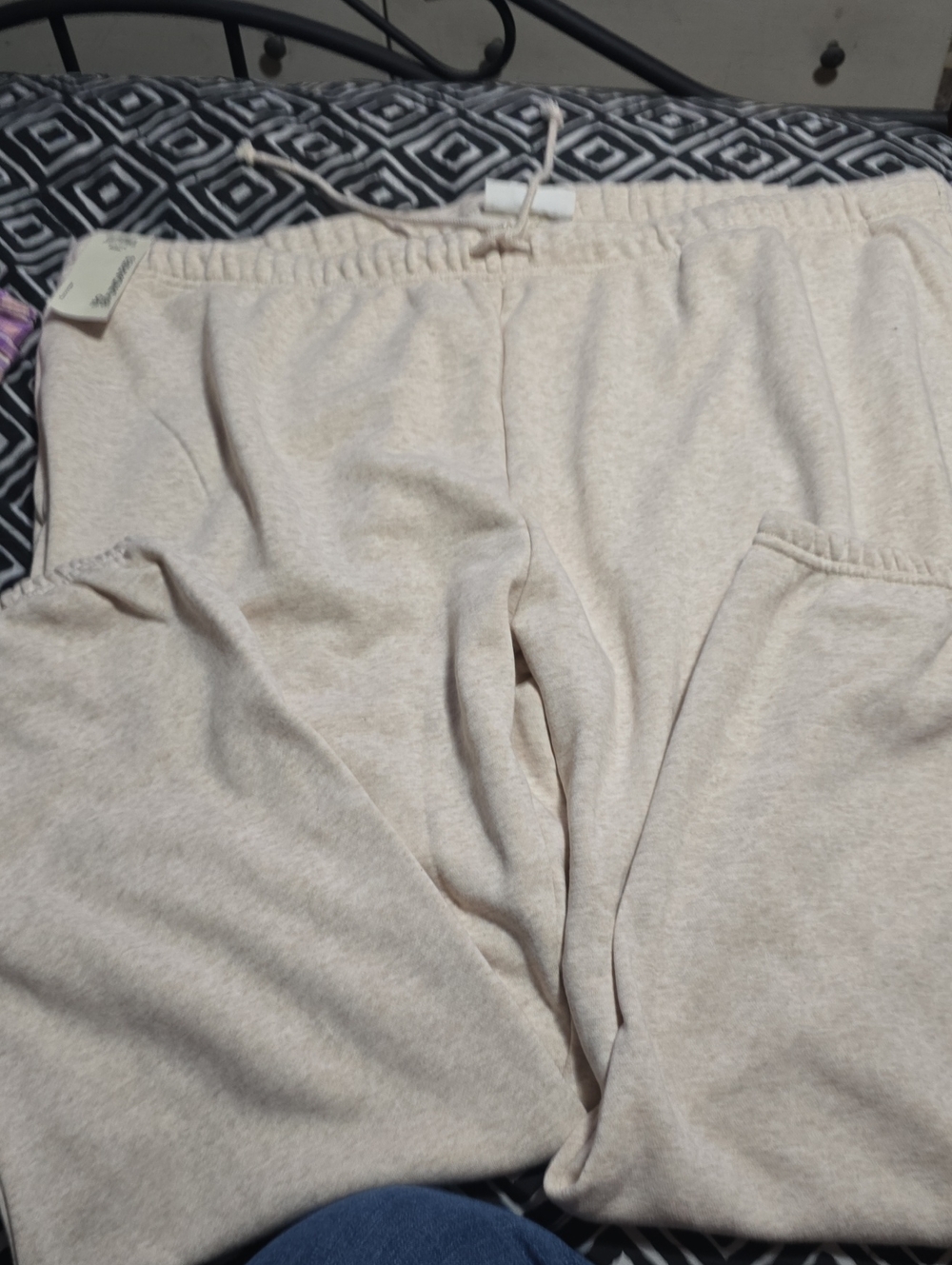No Boundaries Men's Cream Drawstring Sweatpants